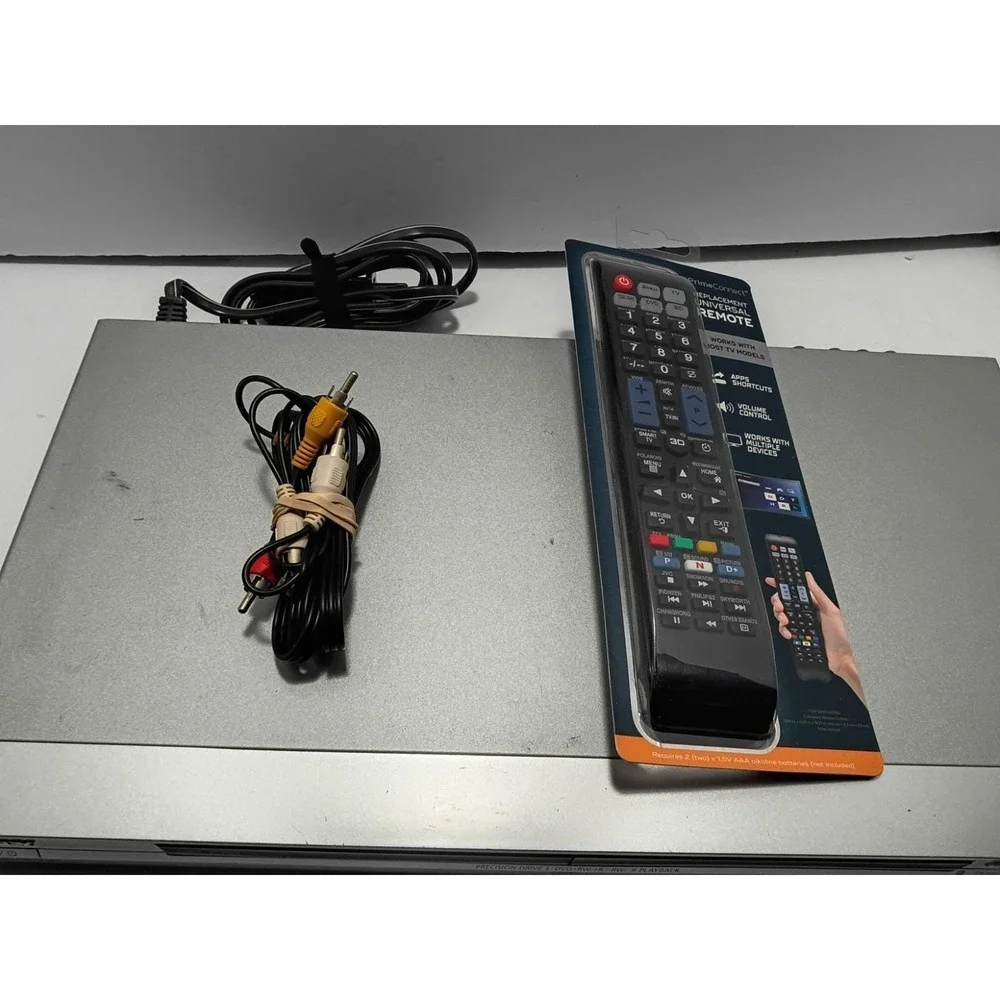 Sony DVP-ns575p DVD player comes with remote and cables works great